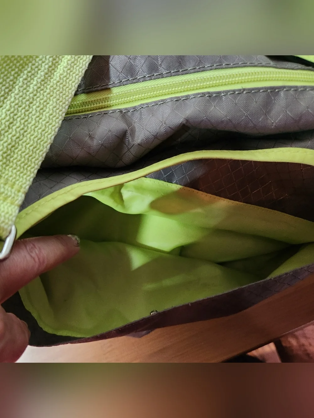 Thirty-one Brown All Pro Tote with Lime Green Trim and Straps Gym Yoga Bag Nice